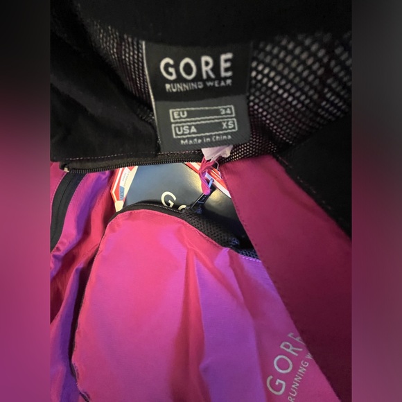 GORE Windstopper Jacket - NWT - Picture 9 of 11